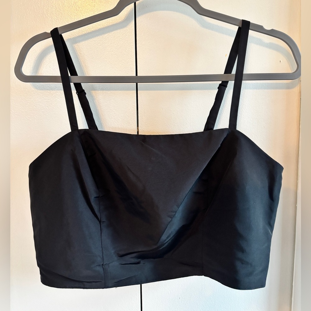 The Occasion Black cropped taffeta top size L